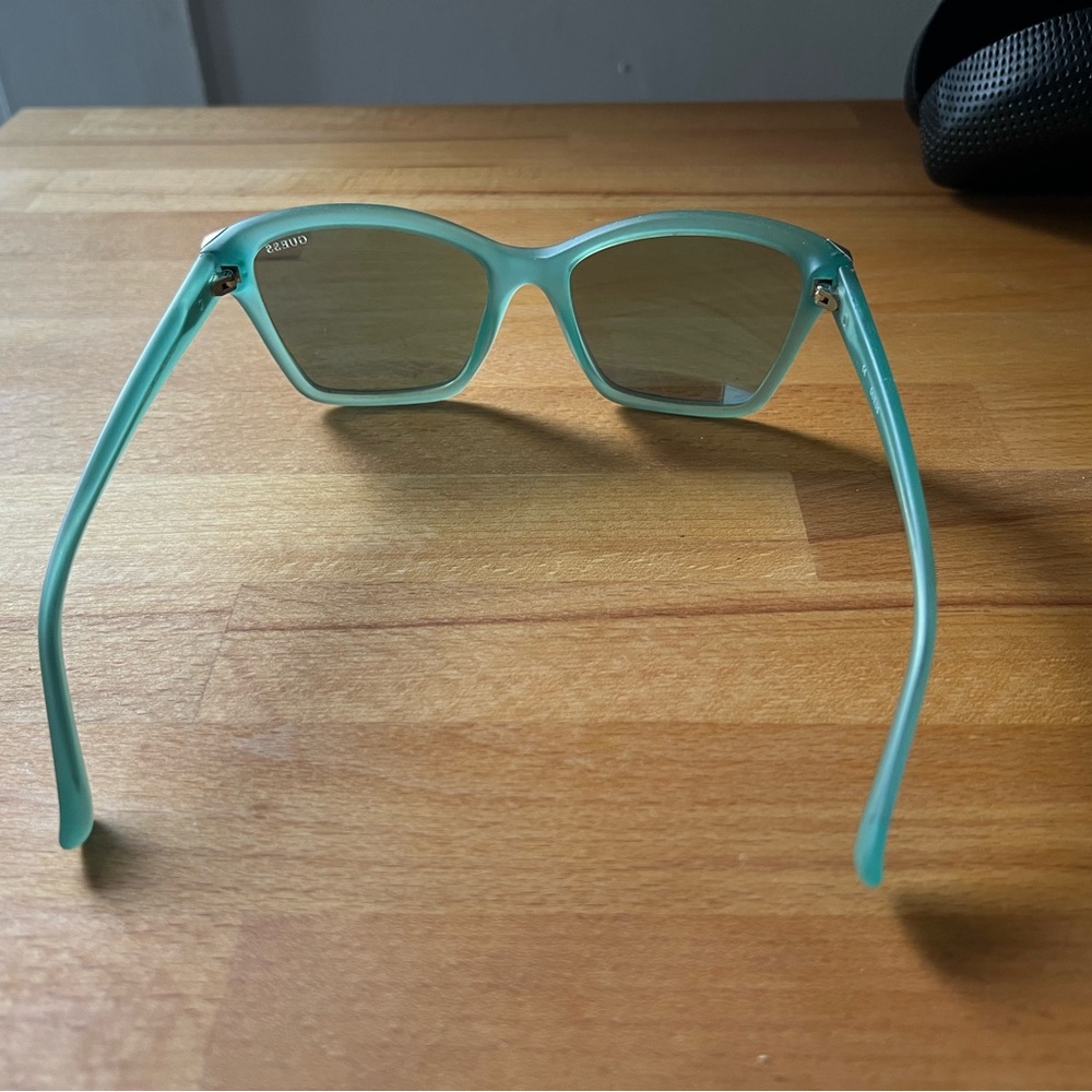 💐 Guess Seafoam Cateye Sunglasses for Women - Picture 7 of 12